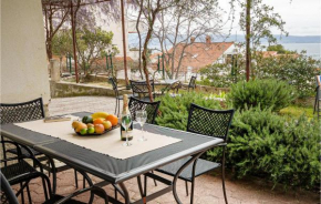 Gorgeous Apartment In Podstrana With Kitchen
